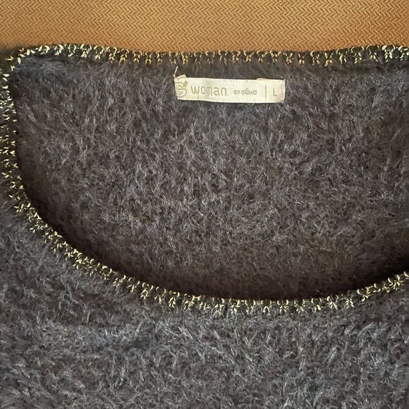 Gemo charcoal gray soft fuzzy sweater w gold metallic neck & /sleeve trim sz L - Picture 8 of 8